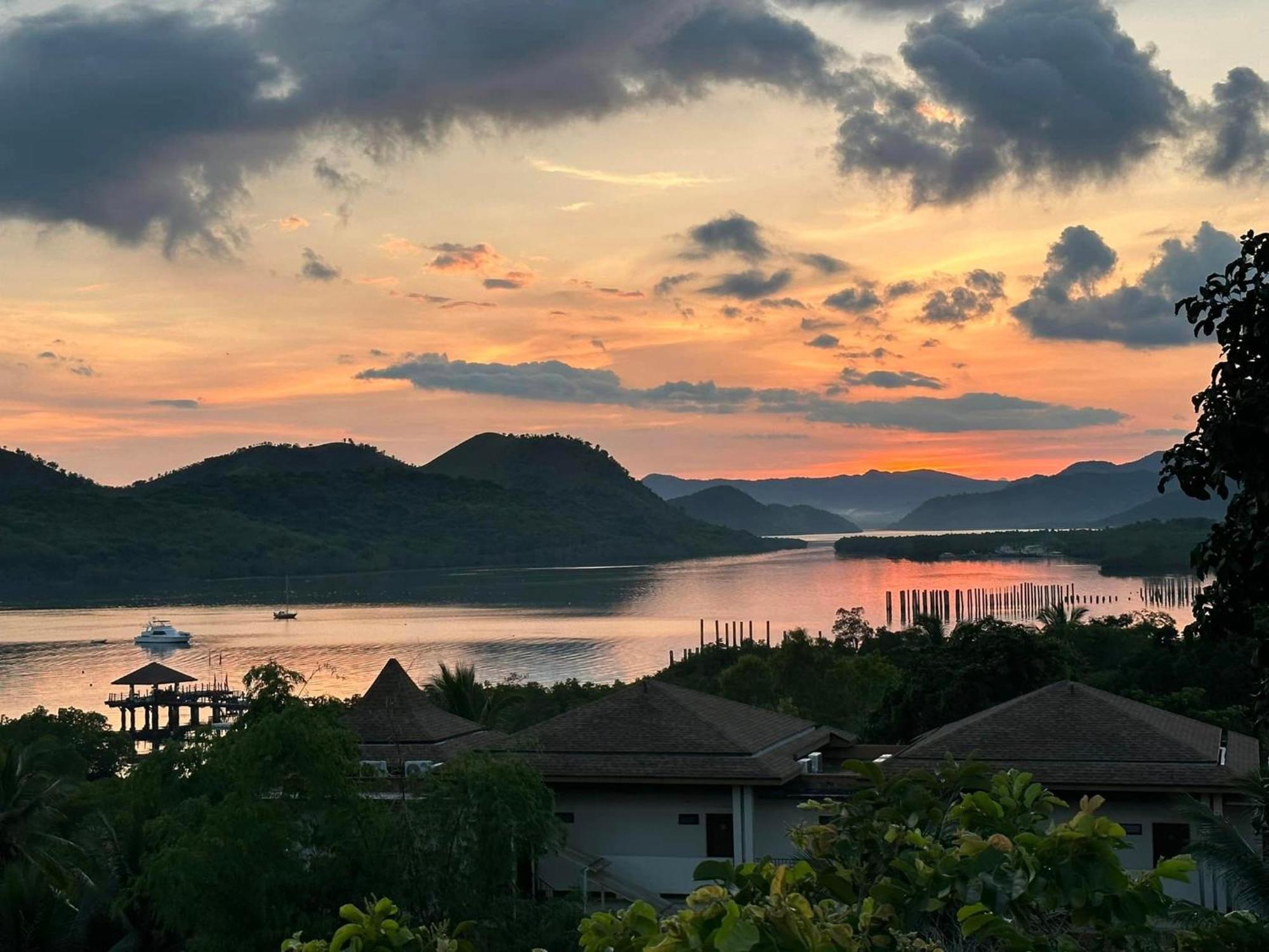 Asia Grand View Hotel Coron Exterior photo